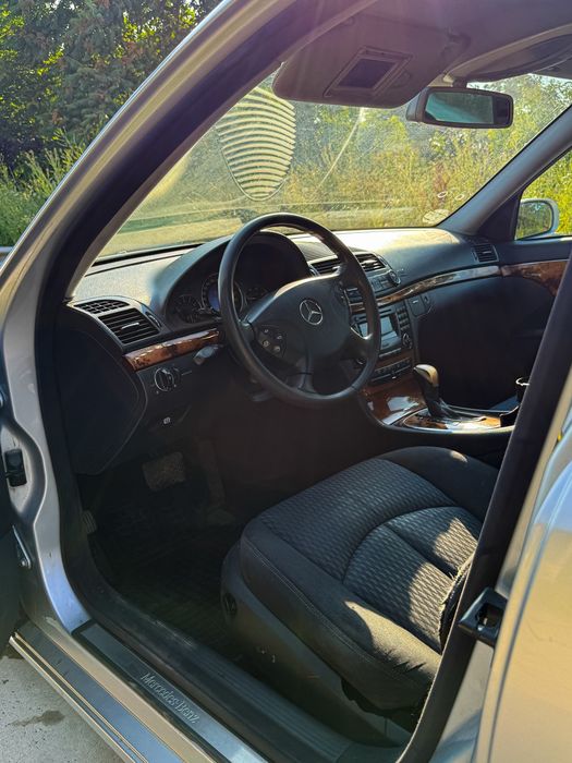 Mercedes-Benz E Class W211 Elegance – 2.2 Diesel – Automat