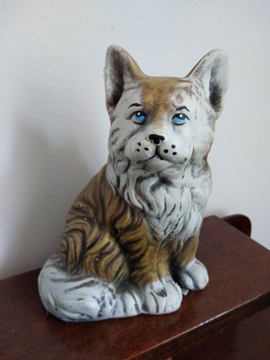 Колекция статуетки от българска керамика от соца