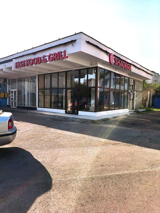 Spatiu comercial-INCHIRIERE afacere la cheie, Bacau
