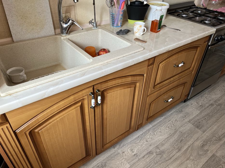 продам кухонный гарнитур