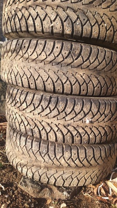 Продам бу шины зимние