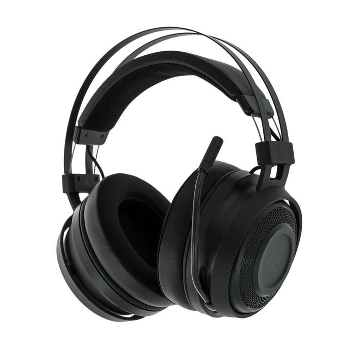 Razer Nari Essential