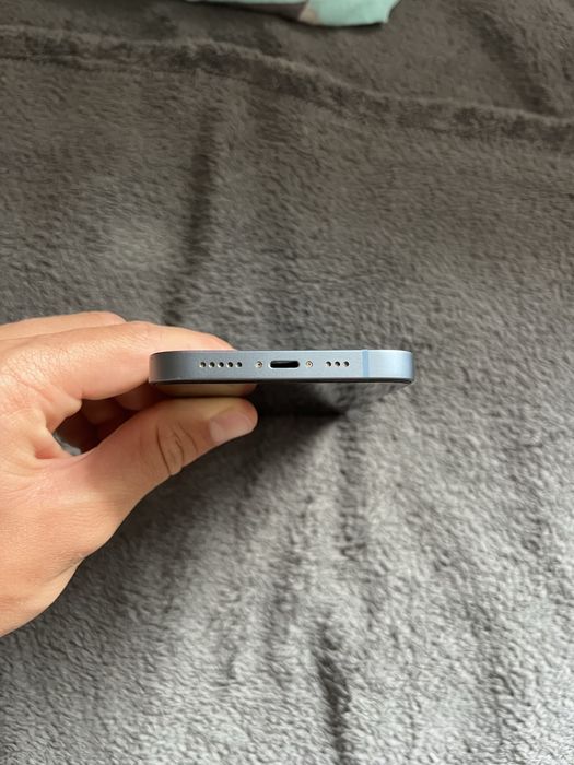 Iphone 14  blue