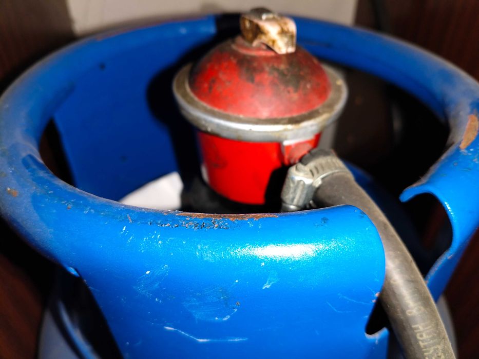 Газов котлон с газова бутилка