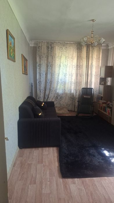 Продам 2 по независимости 16
