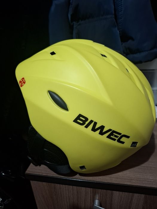 Продам горные лыжи