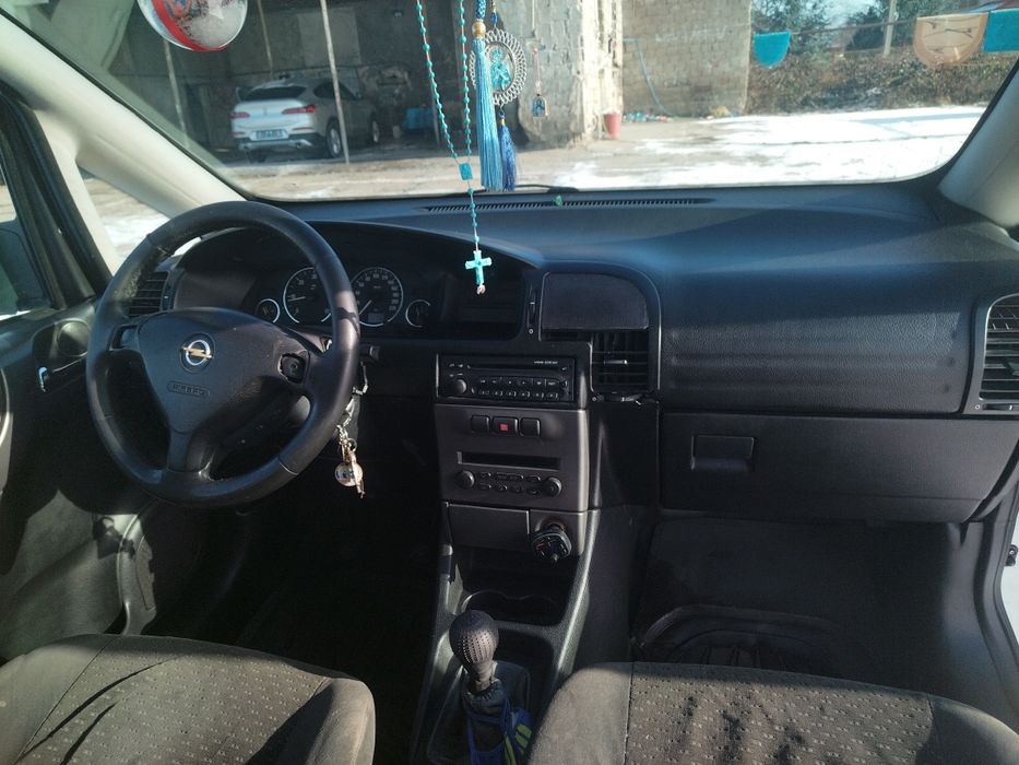 Opel zafira 2004