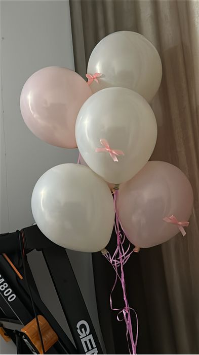 Шикарный букет белые розы