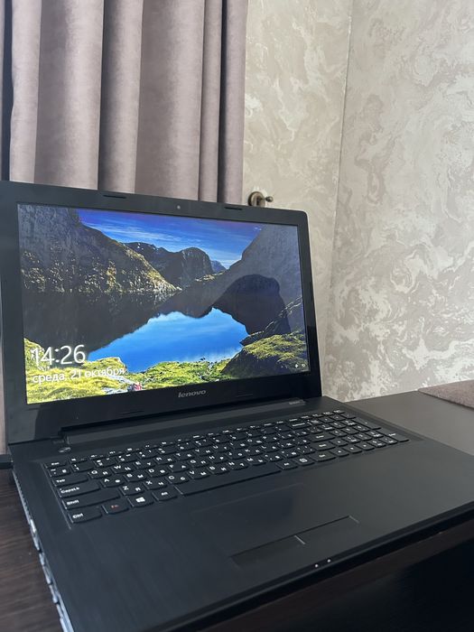 Ноутбук    Lenovo