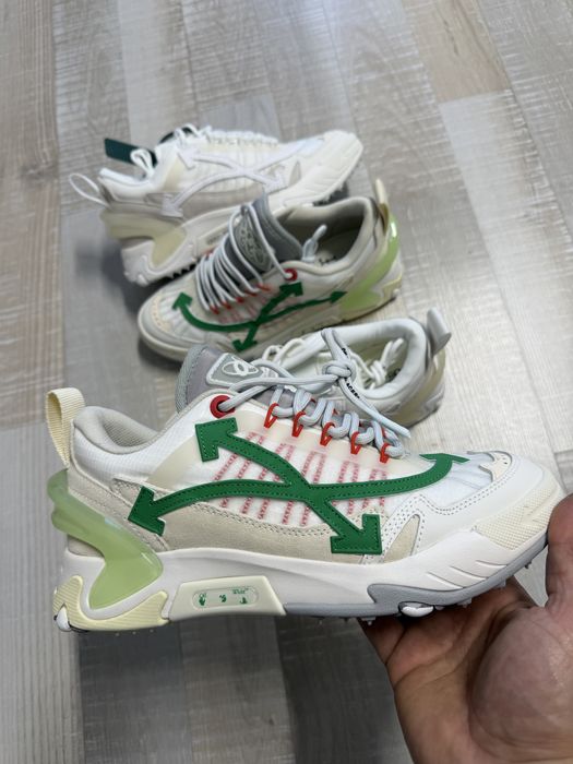 Off white odsy 2000. size 41,42.   Adidasi off white sneakers