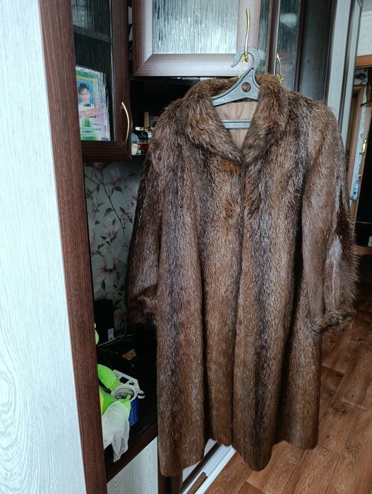 Продаются шубы все по 100