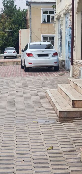 Moshena yaxshi sastayanada Hyundai accent