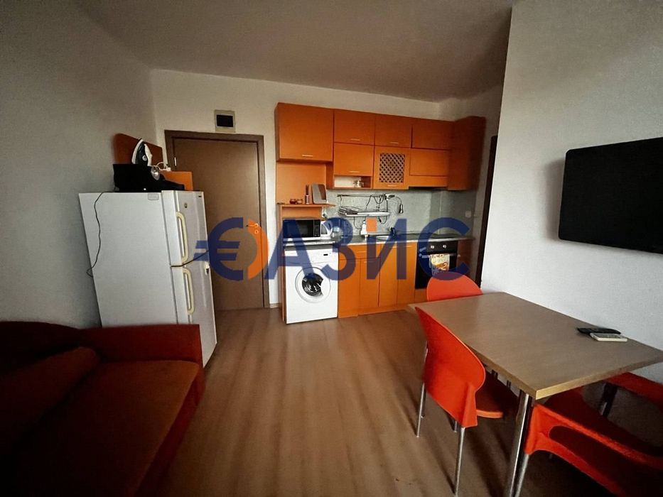 Продава се Двустаен апартамент в к.к. Слънчев бряг - 39 кв.м за 1204 €/кв.м - Снимка #1