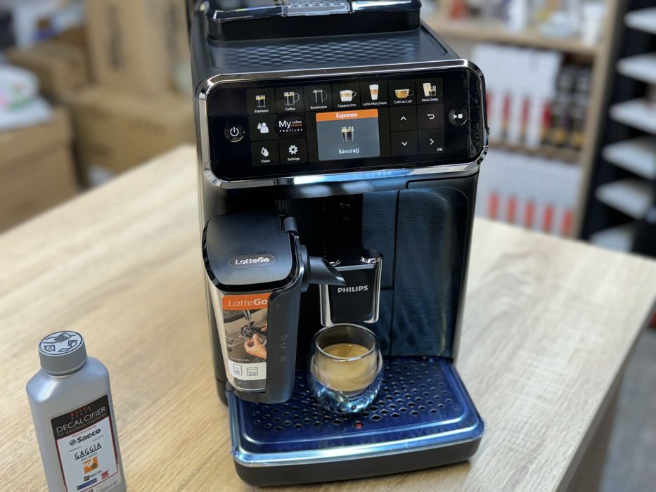 Espresor second hand LatteGo si pahare espreso pachet promo