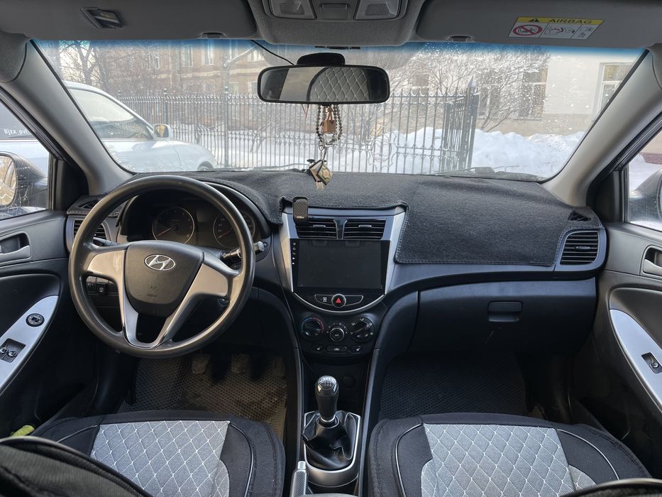 Hyundai accent 2014