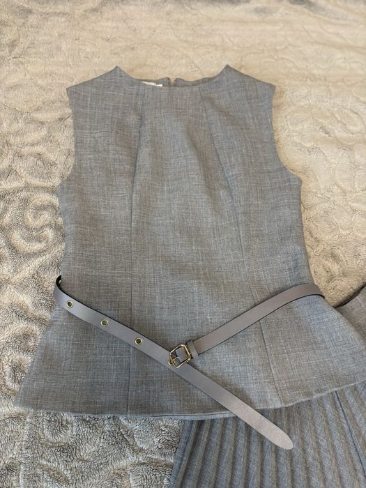 Женская двойка в сером цвете