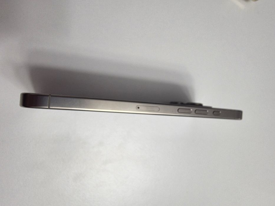 Pentru piese -  Iphone 16 pro max