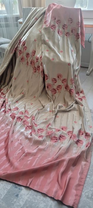 Продам шторы, красивые атласные