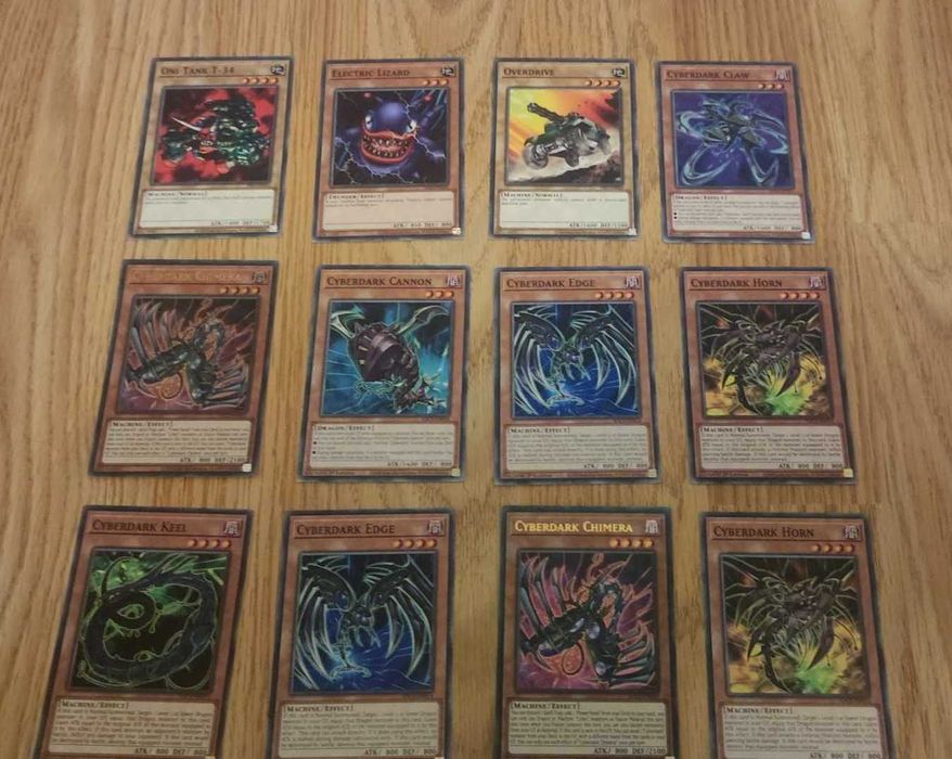 Продавам оригинални old school Yu Gi Oh карти