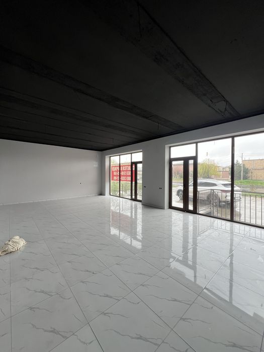 Арендага нежилой помещение берилади, 65кв 1 этаж, 105 кв падвал