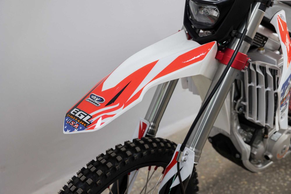 Мотоцикл EGL Harbin 300