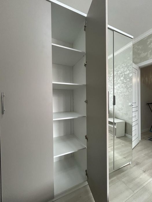 Продам спальный гарнитур