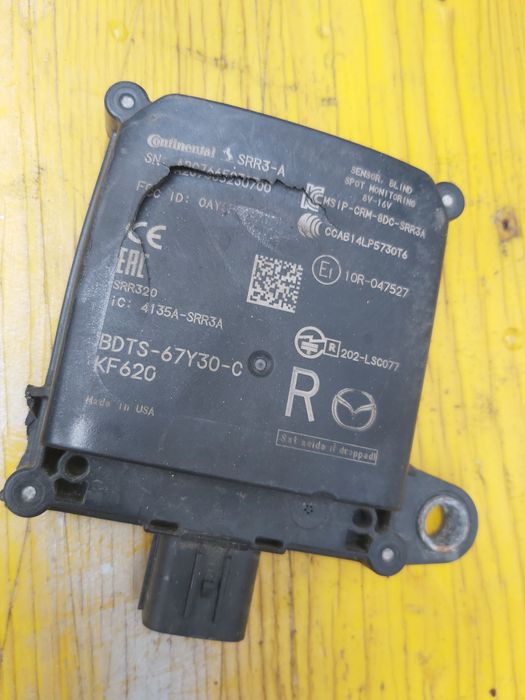 Радарен сензор десен Mazda cx 30