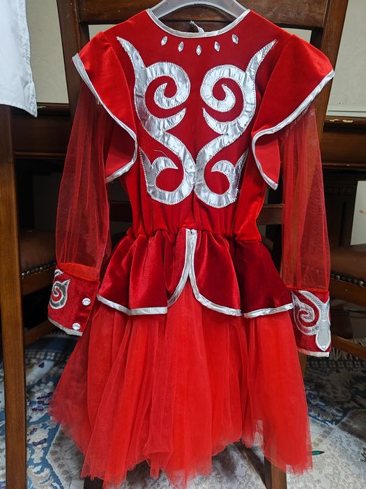 Қазақ көйлек прокатқа беріледі, 5-6 жасқа.