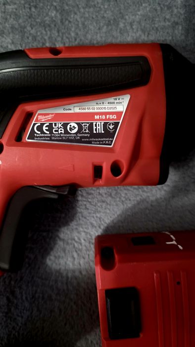 Vând autofiletanta rigips Milwaukee M18 FSG NOUA!