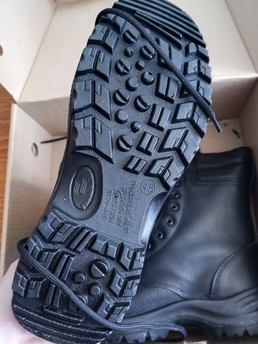 Продам берцы новые 45 размер