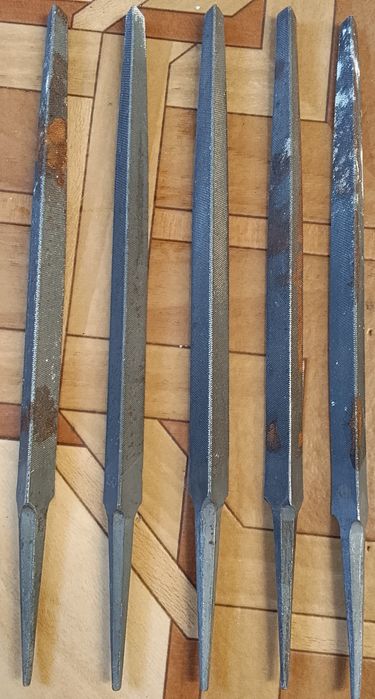 Напильники трёхгранные продаю