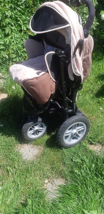 Продаю детскую коляску б/у