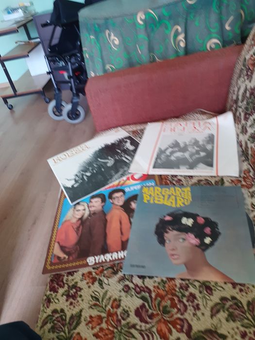 Продавам грамофонни плочи