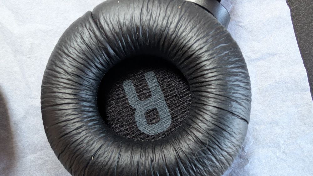 Casti On Ear cu fir JBL TUNE 500