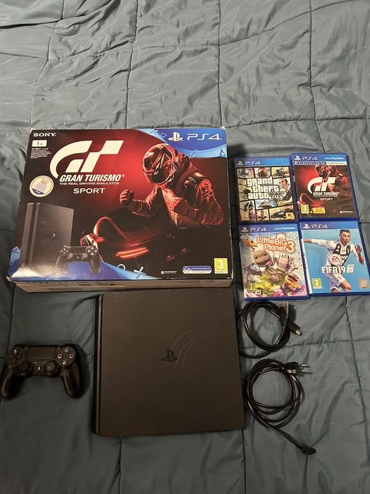 PlayStation 4 Slim 1TB + 4 игри + Кутия | Сливен