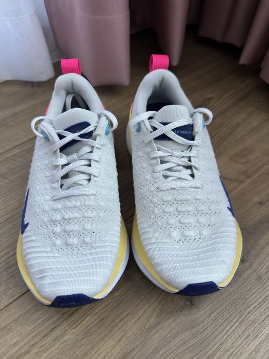 Дамски обувки на Nike