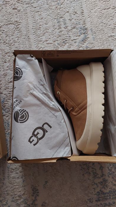 Продам ботинки UGG