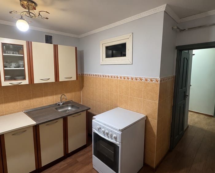 Срочно :Продается 1-комнатная квартира возле акимта