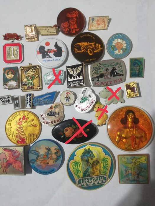 Продаются значки по 500т