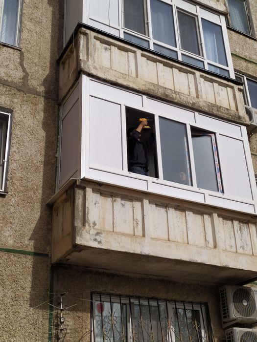 Пластиковые окна, двери, витражи.