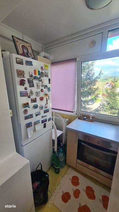 Apartament cu 2 camere de vânzare în Curtea de Argeș.