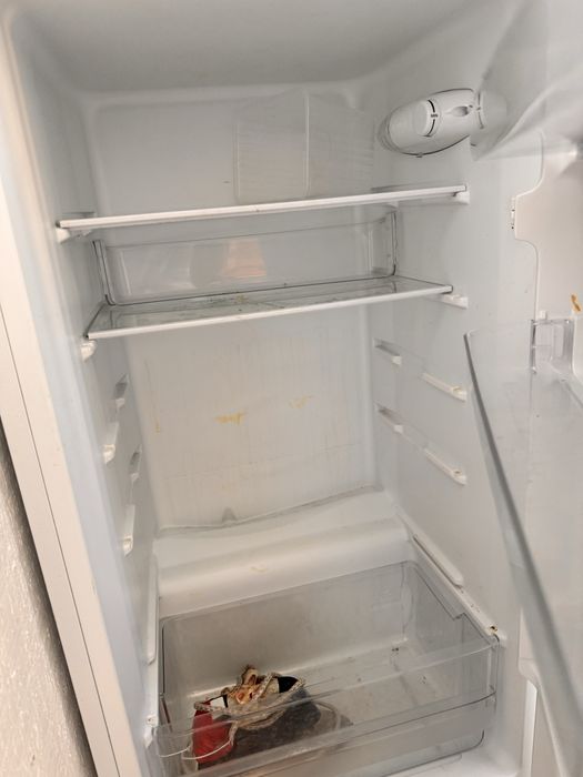 Холодельник в хорошем соостяние