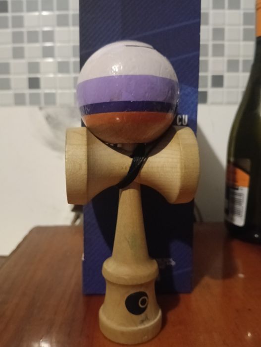Vând kendama okendama space 4