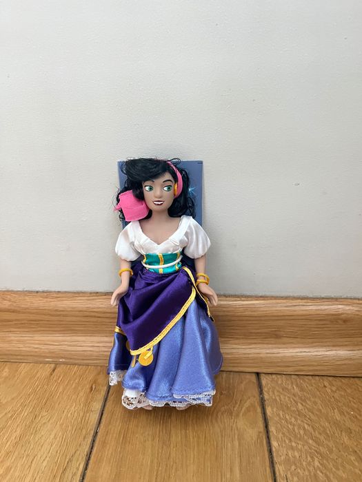 Порцеланови кукли