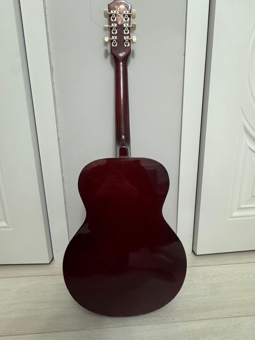 Акустическая Гитара