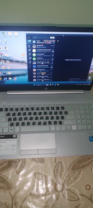 Hp notebuk sotiladi, 8/256 ssd 11 avlod