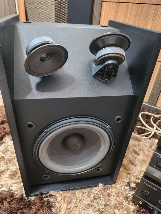 Linie audio Technics si Boxe Bose
