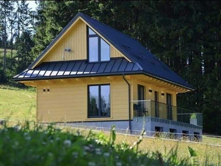 Case din Lemn, Casa Modulara, Garaje Auto si Containere stil birou din structura metalica si panou sandwich termoizolant