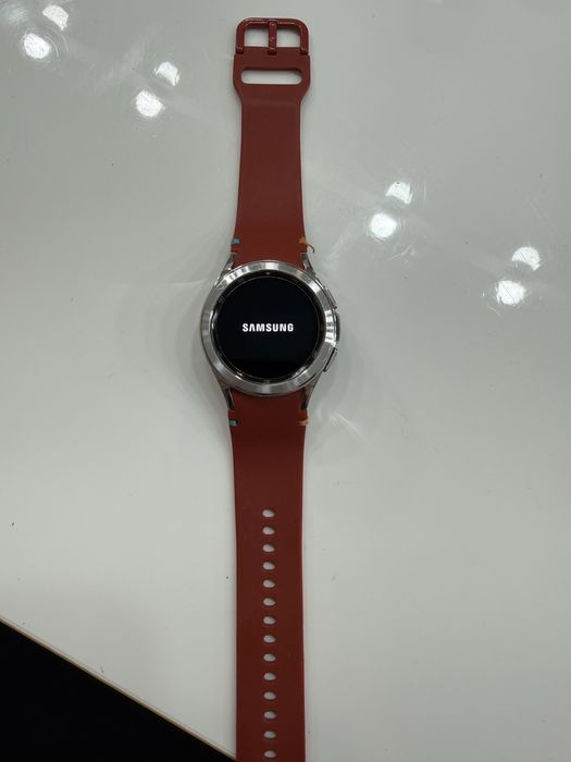 Samsung S23 + smartwatch Samung Galaxy Watch4 Classic