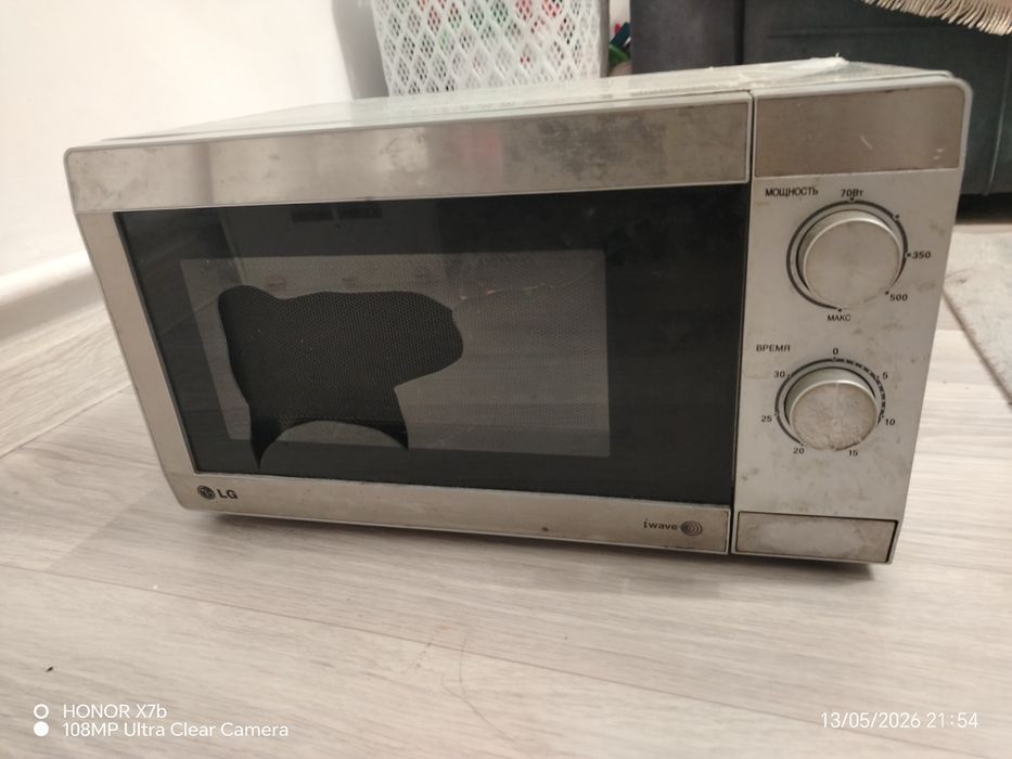 Продам микроволновкую печь LG рабочая.
